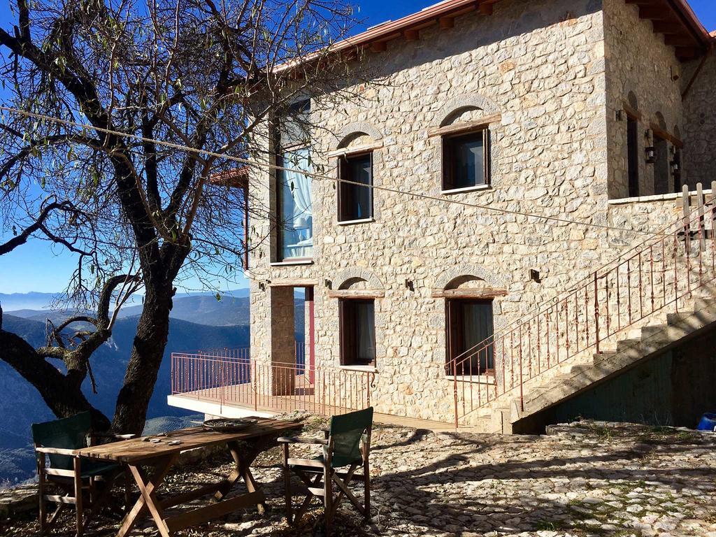 Almondhouse Suites With Fireplace - Adults Only Arachova Exterior photo