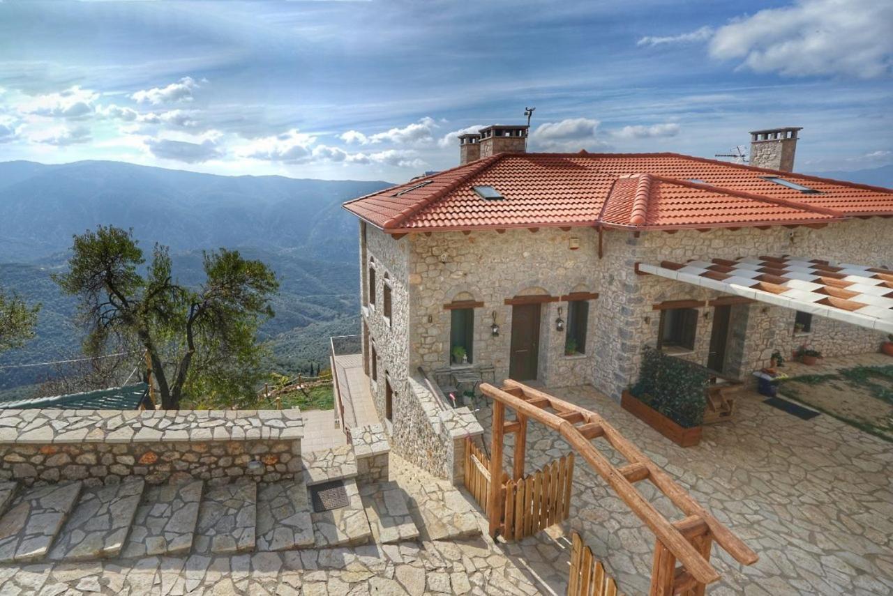 Almondhouse Suites With Fireplace - Adults Only Arachova Exterior photo